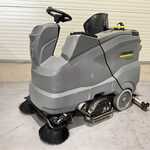 Opzit schrob veeg/zuigmachine dubbele borstels, Karcher, B150R